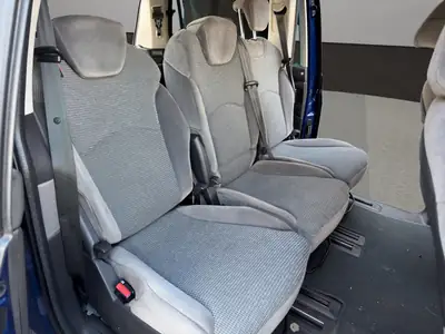 Peugeot 807 2.2 HDi — Monospace 7 places fiable, attelage et climatisation — Miniature 18