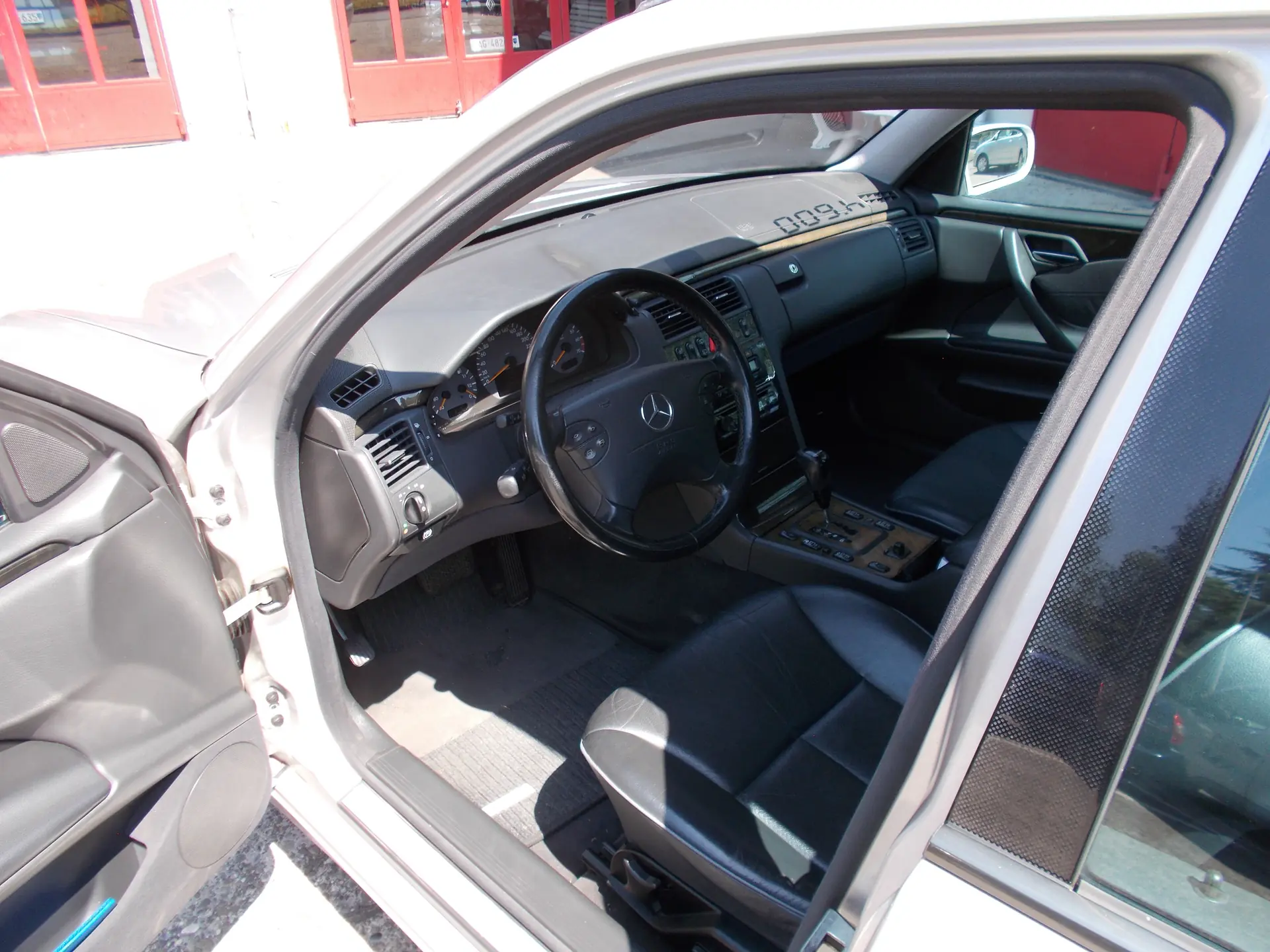 Mercedes-Benz E 240 2002 occasion Buchs — 4