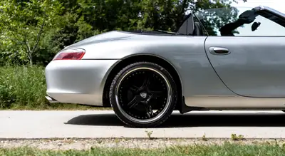 Porsche 911 Carrera 2 Cabriolet — 320 ch, roadster mythique, toile électrique — Armaturenbrett