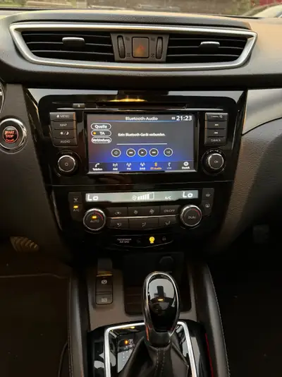 Nissan Qashqai 1.7 dCi N-Tec 4x4 — SUV robuste, équipé 8 roues complètes et sièges chauffants — Detail
