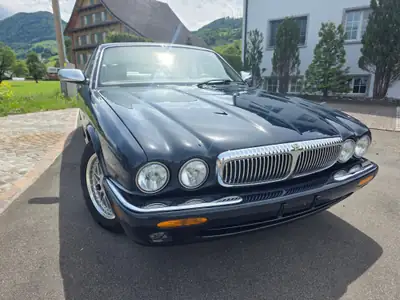 Daimler V8 Kurzversion 1999 — Berline de prestige anglaise, certificat d'authenticité officiel — Miniatura 12