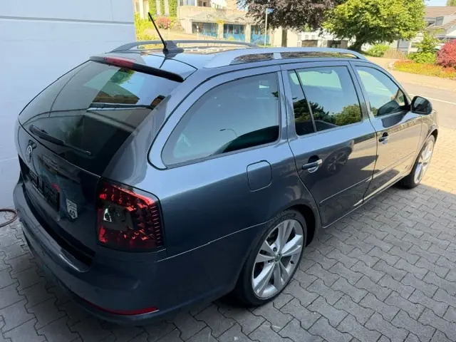 Skoda Octavia 2011 occasion Berg — 2