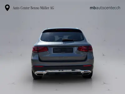 Mercedes-Benz GLC 300 4MATIC — SUV hybride essence, 117 000 km, finition premium — intérieur