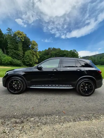Mercedes-Benz GLC 220 d AMG Line — SUV premium diesel, équipement haut de gamme et faible kilométrage — rear view