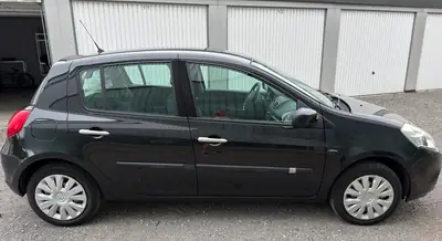 Renault Clio 1.2 16V Expression — Citadine fiable, entretien neuf, équipée Apple CarPlay — arrière