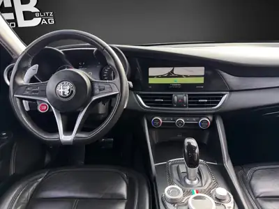 Alfa Romeo Giulia 2.2 JTDM Super — Berline sportive diesel, 171 000 km, sans sinistre — Miniatura 11