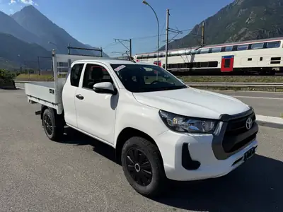 Toyota HI-LUX 2.4D-4D Comfort Extra Cab 4x4 — Utilitaire robuste, expertise complète incluse — intérieur