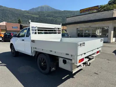 Toyota HI-LUX 2.4D-4D Comfort Extra Cab 4x4 — Utilitaire robuste, expertise complète incluse — Miniature 8