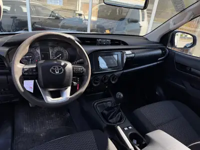 Toyota HI-LUX 2.4D-4D Comfort Extra Cab 4x4 — Utilitaire robuste, expertise complète incluse — Miniature 9