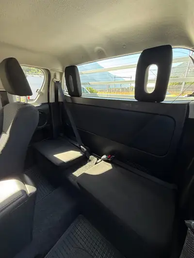 Toyota HI-LUX 2.4D-4D Comfort Extra Cab 4x4 — Utilitaire robuste, expertise complète incluse — Miniature 13