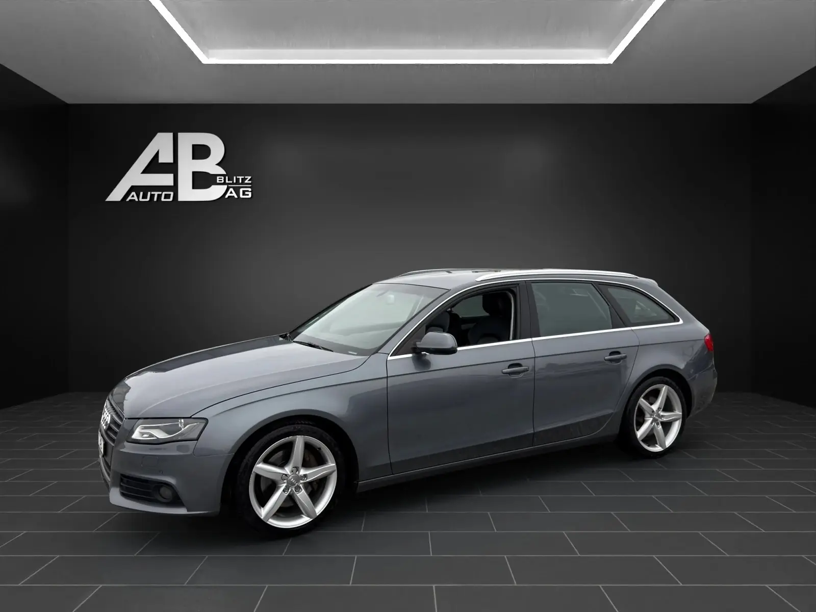 Audi A4 2012 occasion Hunzenschwil — 2