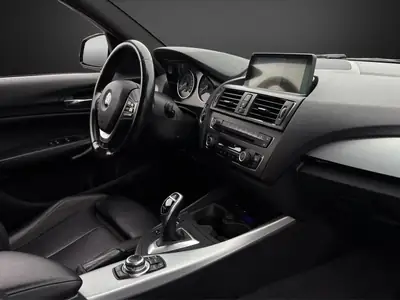 BMW M135i Steptronic — Berline sportive 320 ch, entretien à jour, sans sinistre — Miniature 10