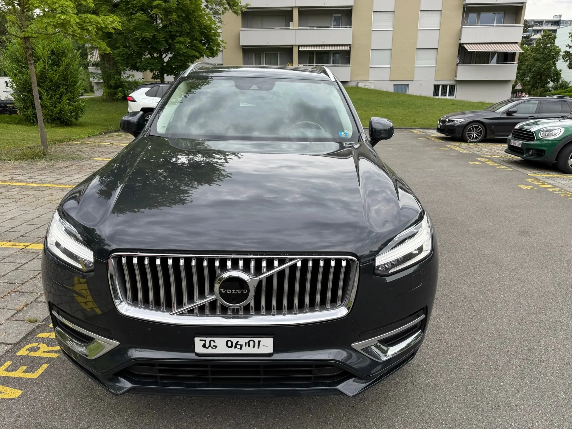 Volvo XC90 2.0 T5 Inscription — SUV premium 7 places, sans sinistre — vista esterna