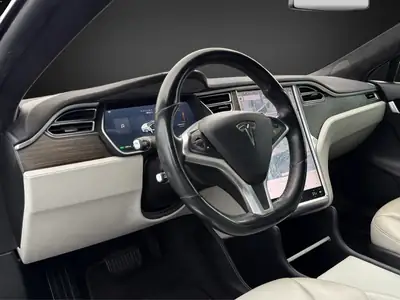 Tesla Model S 85D — Berline électrique haute performance, 525 ch, service frais — Miniature 8