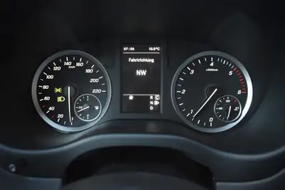 Mercedes-Benz Vito 114 CDI — Utilitaire fiable, 960 kg de charge utile, révision complète — Miniatura 23