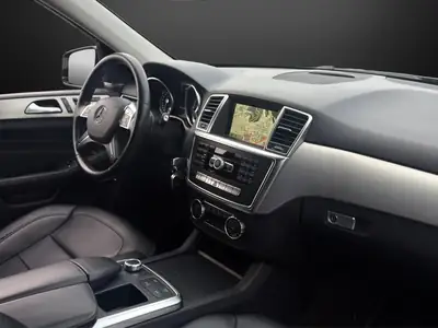 Mercedes-Benz ML 500 — SUV premium 408 ch, récemment révisé — Miniature 10