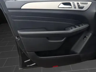 Mercedes-Benz ML 500 — SUV premium 408 ch, récemment révisé — Miniature 14