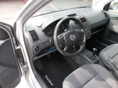 VW Polo 1.4 16V 75 Trendline — Citadine fiable, sans accident, 98'100 km — Armaturenbrett
