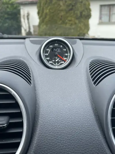 Porsche 718 Boxster 2.0 PDK — Cabriolet sportif, 49'000 km, noir métallisé — intérieur