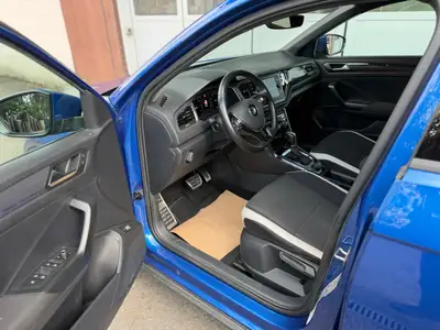 VW T-Roc 2.0 TDI 4Motion — SUV compact robuste, tout-terrain affirmé — Miniature 9