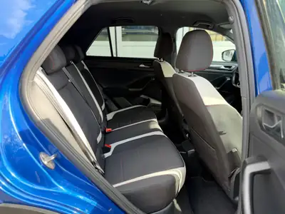 VW T-Roc 2.0 TDI 4Motion — SUV compact robuste, tout-terrain affirmé — Miniature 16