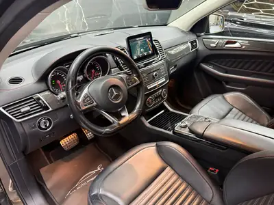 Mercedes-Benz GLE Coupé 400 4Matic — SUV premium 333 ch, 2 jeux de roues, sans sinistre — Miniatura 7