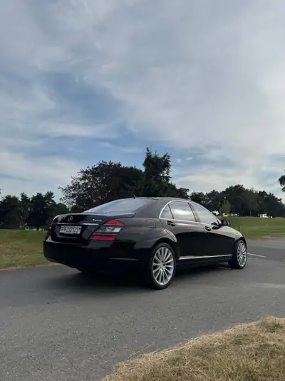 Mercedes-Benz S 500 V8 4matic — Berline de prestige, 55'000 km, sans sinistre — rear view