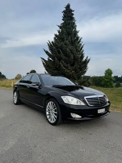 Mercedes-Benz S 500 V8 4matic — Berline de prestige, 55'000 km, sans sinistre — exterior view