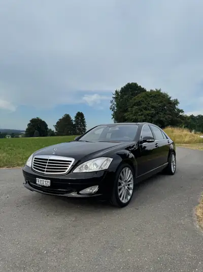 Mercedes-Benz S 500 V8 4matic — Berline de prestige, 55'000 km, sans sinistre — side view