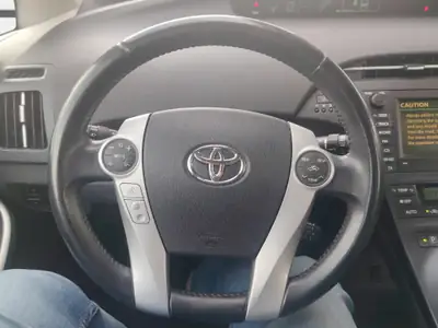 Toyota Prius 1.8 HSD Sol 2009 — Hybride économique, entretien complet, sans accident — Miniature 10