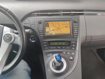 Toyota Prius 1.8 HSD Sol 2009 — Hybride économique, entretien complet, sans accident — Miniature 14