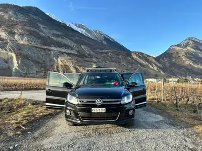 VW Tiguan 2.0 TSI 210 R-Line Design — SUV robuste, transmission intégrale, 159'000 km — vue extérieure