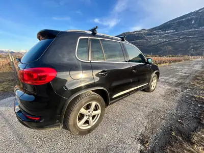 VW Tiguan 2.0 TSI 210 R-Line Design — SUV robuste, transmission intégrale, 159'000 km — intérieur