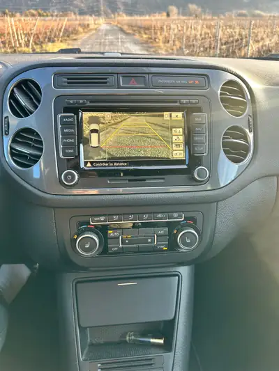 VW Tiguan 2.0 TSI 210 R-Line Design — SUV robuste, transmission intégrale, 159'000 km — Miniature 9