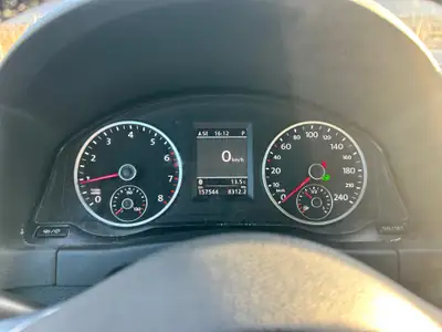 VW Tiguan 2.0 TSI 210 R-Line Design — SUV robuste, transmission intégrale, 159'000 km — Miniature 10