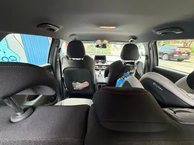 Hyundai i30 1.5 T-GDi N-Line — Berline compacte hybride mild, 21'000 km seulement — Miniatur 10
