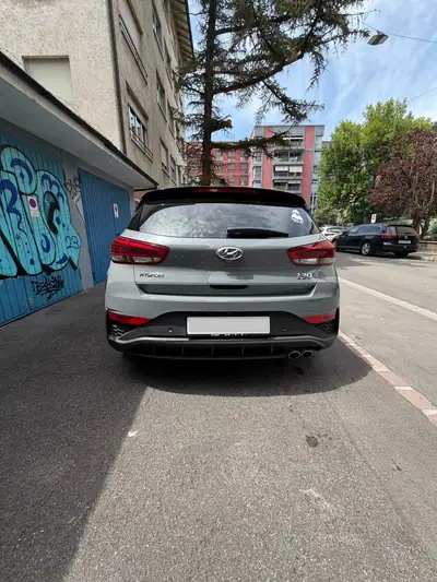 Hyundai i30 1.5 T-GDi N-Line — Berline compacte hybride mild, 21'000 km seulement — Miniatur 13