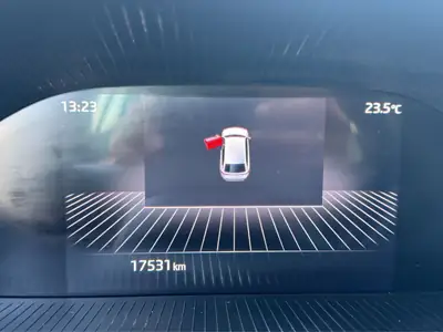 Skoda Fabia 1.0 MPI Young Edition — Citadine fiable, garantie 24 mois sans limite kilométrique — Miniatur 11