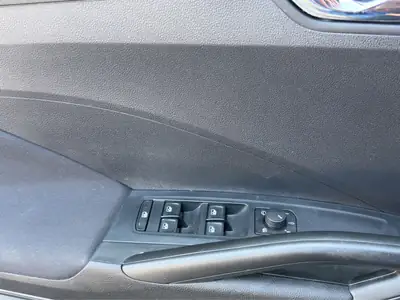 Skoda Fabia 1.0 MPI Young Edition — Citadine fiable, garantie 24 mois sans limite kilométrique — Miniatur 12
