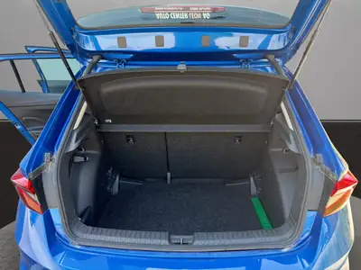 Skoda Fabia 1.0 MPI Young Edition — Citadine fiable, garantie 24 mois sans limite kilométrique — Miniatur 17