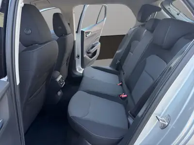 Skoda Fabia 1.0 MPI Young Edition — Citadine fiable, garantie 24 mois, peu kilométrée — Miniature 13