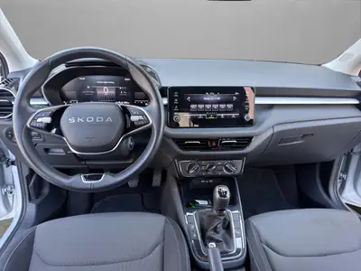 Skoda Fabia 1.0 MPI Young Edition — Citadine fiable, garantie 24 mois, peu kilométrée — Miniature 14