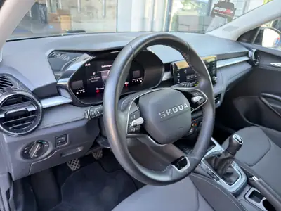 Skoda Fabia 1.0 MPI Young Edition — Citadine fiable, garantie 24 mois, peu kilométrée — Miniature 23