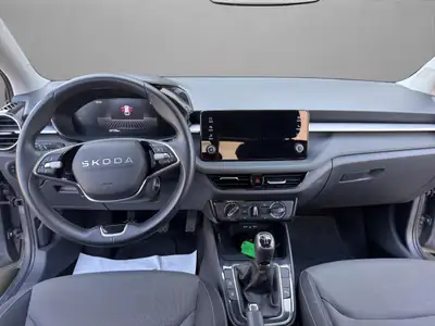 Skoda Fabia 1.0 MPI Young Edition — Citadine fiable, garantie 24 mois, peu kilométrée — Miniature 14