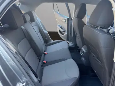 Skoda Fabia 1.0 MPI Young Edition — Citadine fiable, garantie 24 mois, peu kilométrée — Miniature 18