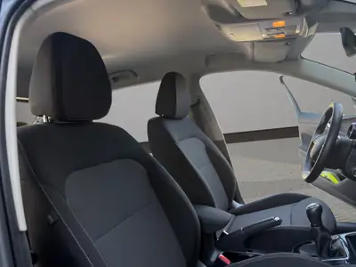 Skoda Fabia 1.0 MPI Young Edition — Citadine fiable, garantie 24 mois, peu kilométrée — Miniature 20
