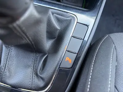 Skoda Fabia 1.0 MPI Young Edition — Citadine fiable, garantie 24 mois, peu kilométrée — Miniature 23