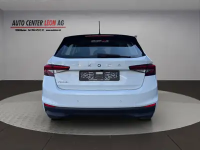 Skoda Fabia 1.0 MPI Young Edition — Citadine fiable, garantie 24 mois, petit kilométrage — tableau de bord