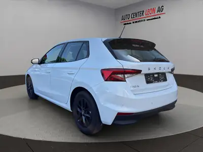 Skoda Fabia 1.0 MPI Young Edition — Citadine fiable, garantie 24 mois, petit kilométrage — intérieur