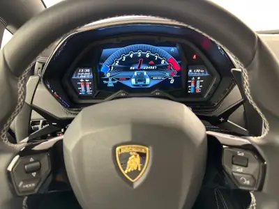 Lamborghini Aventador S LP740-4 Coupé — Supercar légendaire, 7200 km seulement — Miniature 14